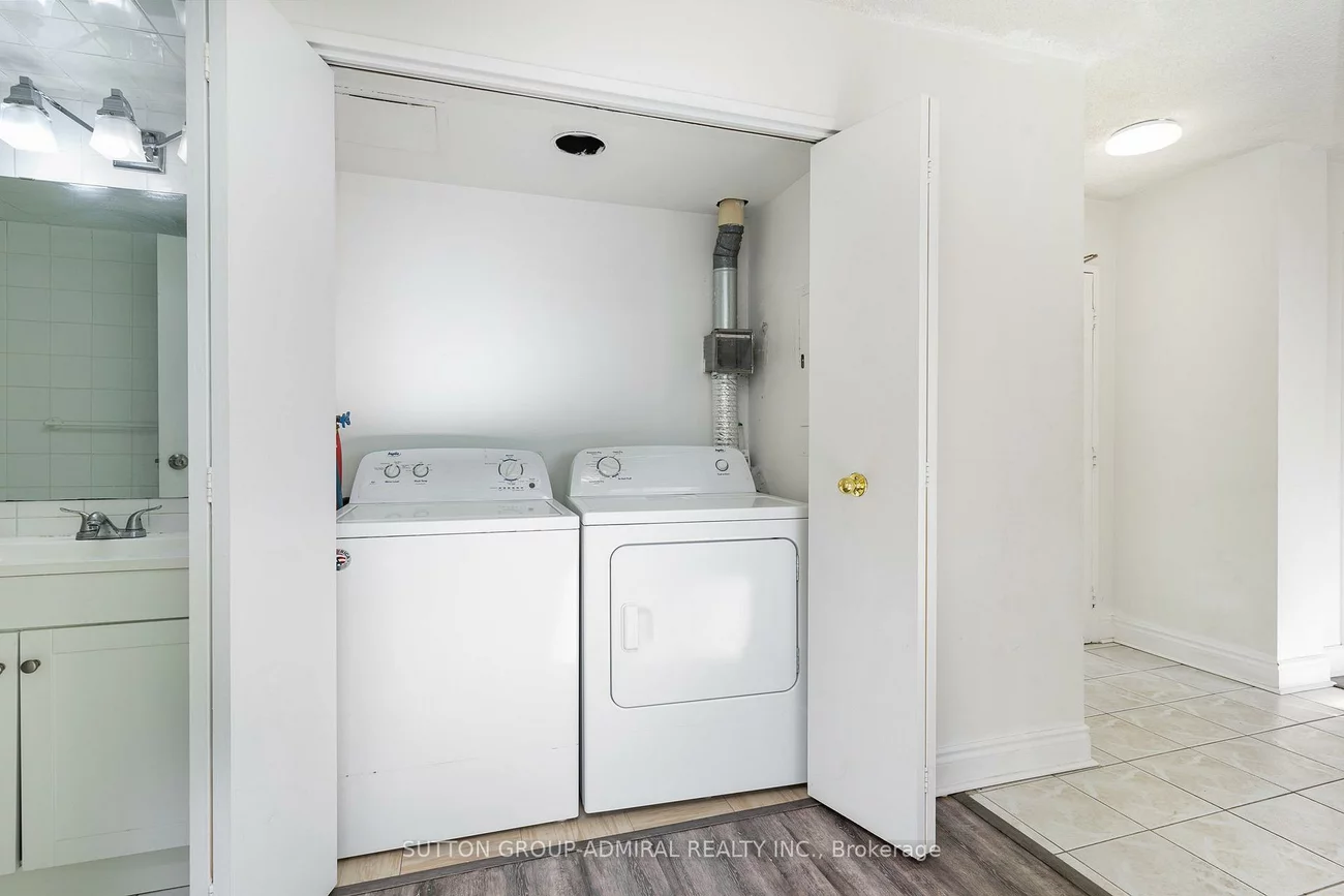 3590, Kaneff, Mississauga Valleys, Mississauga