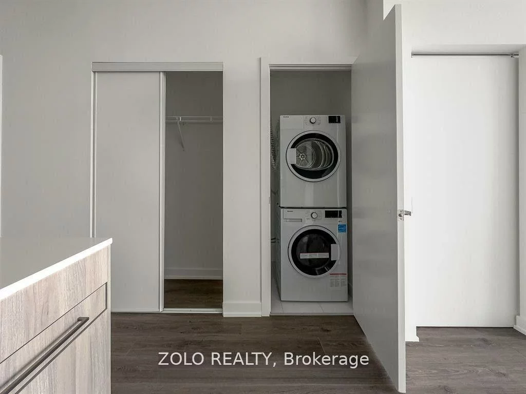 28, Ann, Port Credit, Mississauga