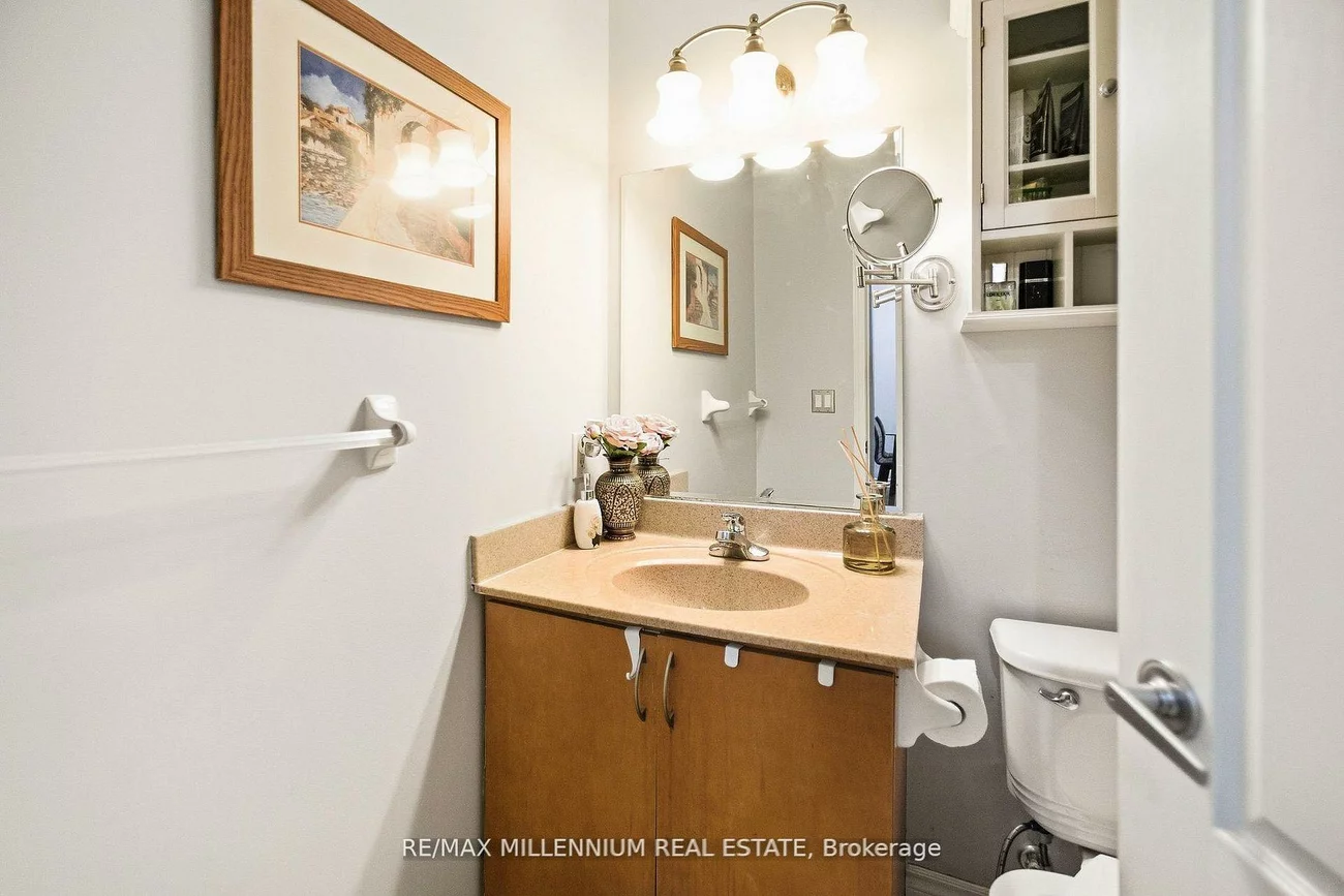 330, Royal Princess, City Centre, Mississauga