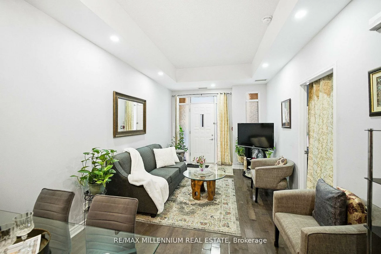 330, Royal Princess, City Centre, Mississauga