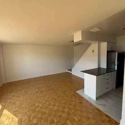 7555, Goreway, Malton, Mississauga