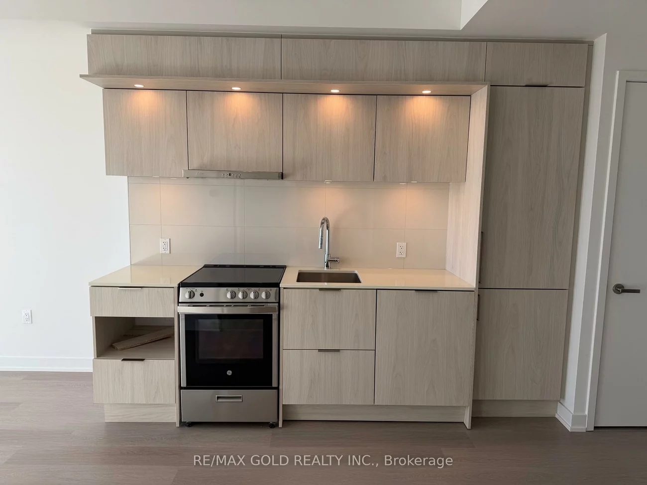 448, Burnhamthorpe, City Centre, Mississauga