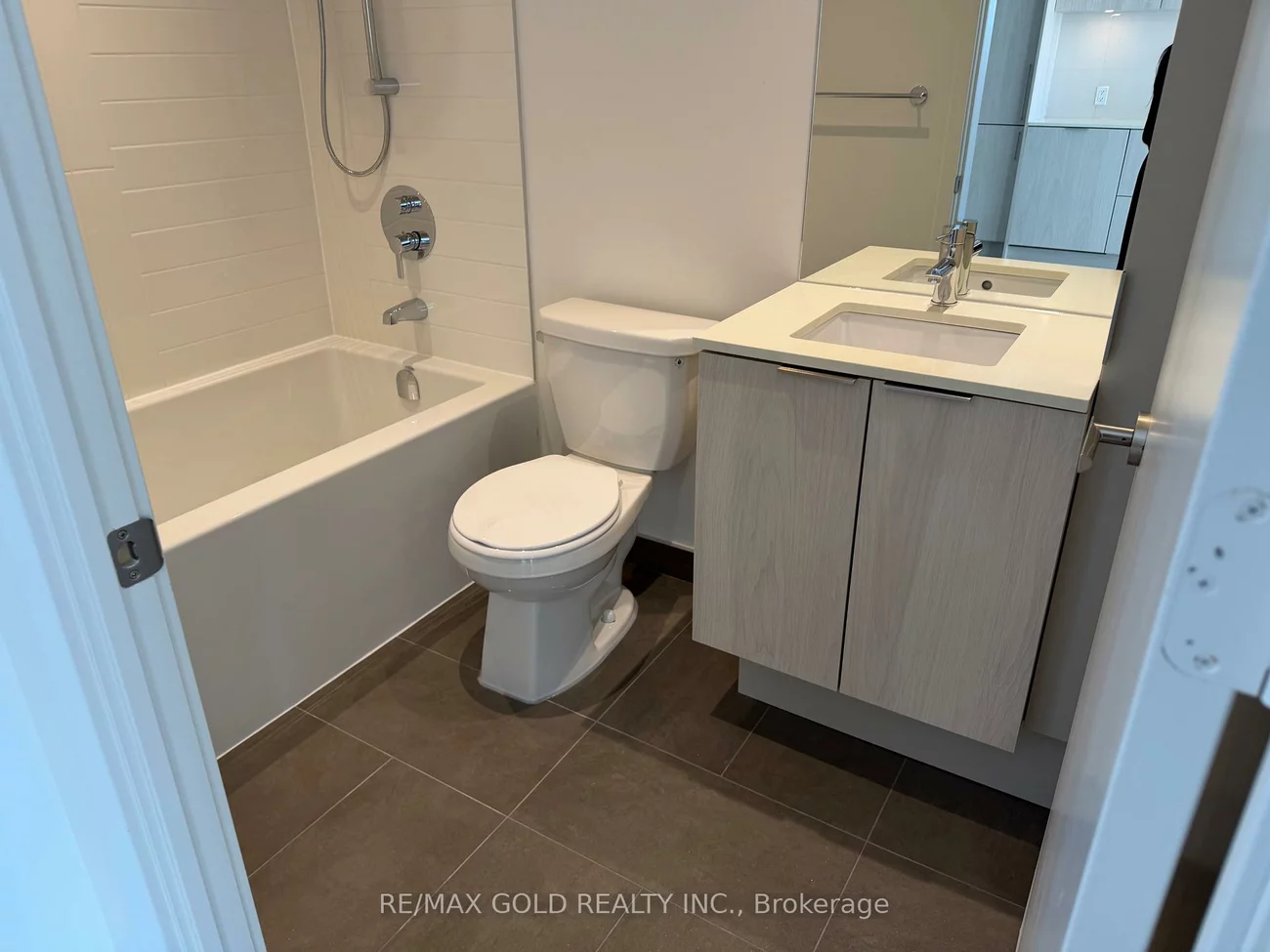 448, Burnhamthorpe, City Centre, Mississauga