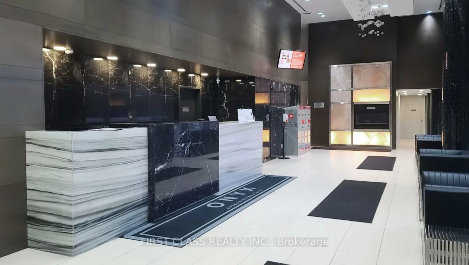 223, Webb, City Centre, Mississauga