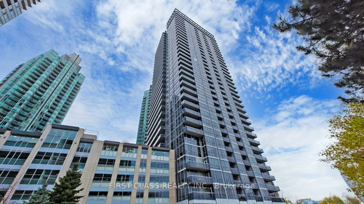 223, Webb, City Centre, Mississauga