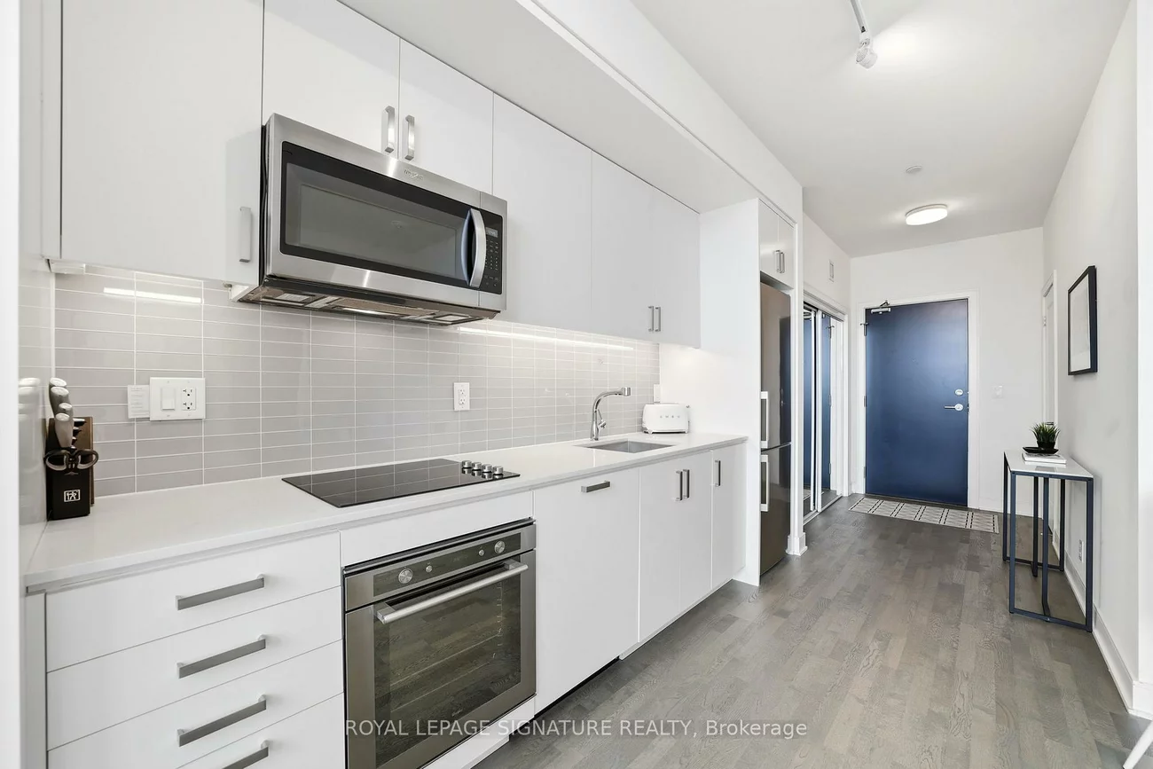 1575, Lakeshore, Clarkson, Mississauga