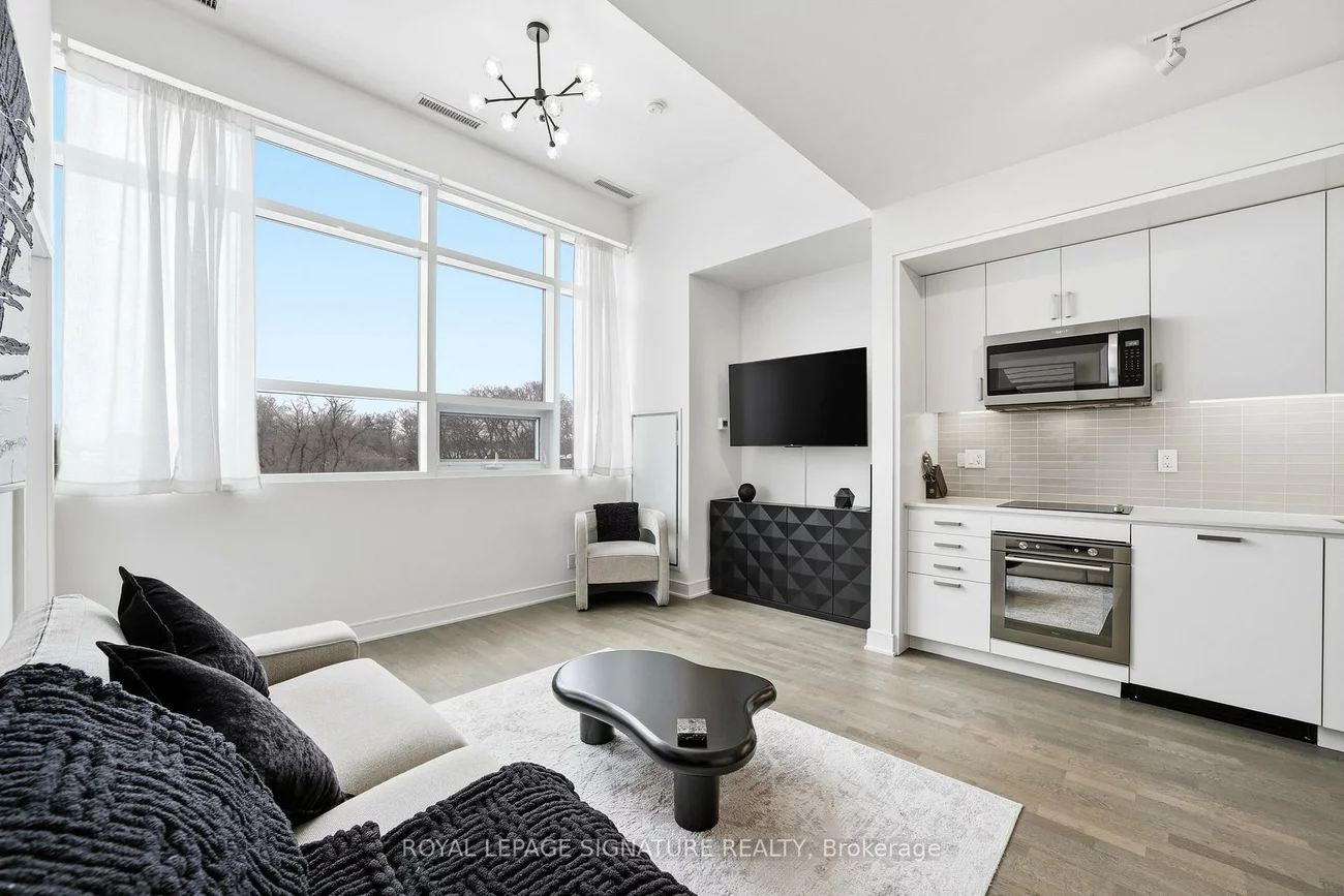 1575, Lakeshore, Clarkson, Mississauga