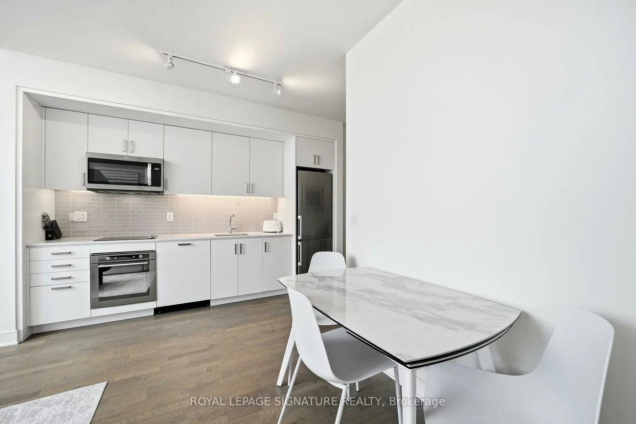 1575, Lakeshore, Clarkson, Mississauga