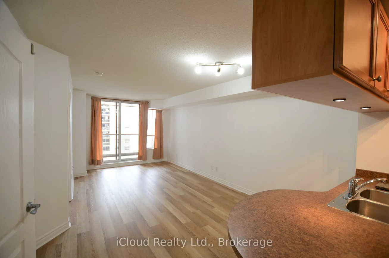 4090, Living Arts, City Centre, Mississauga