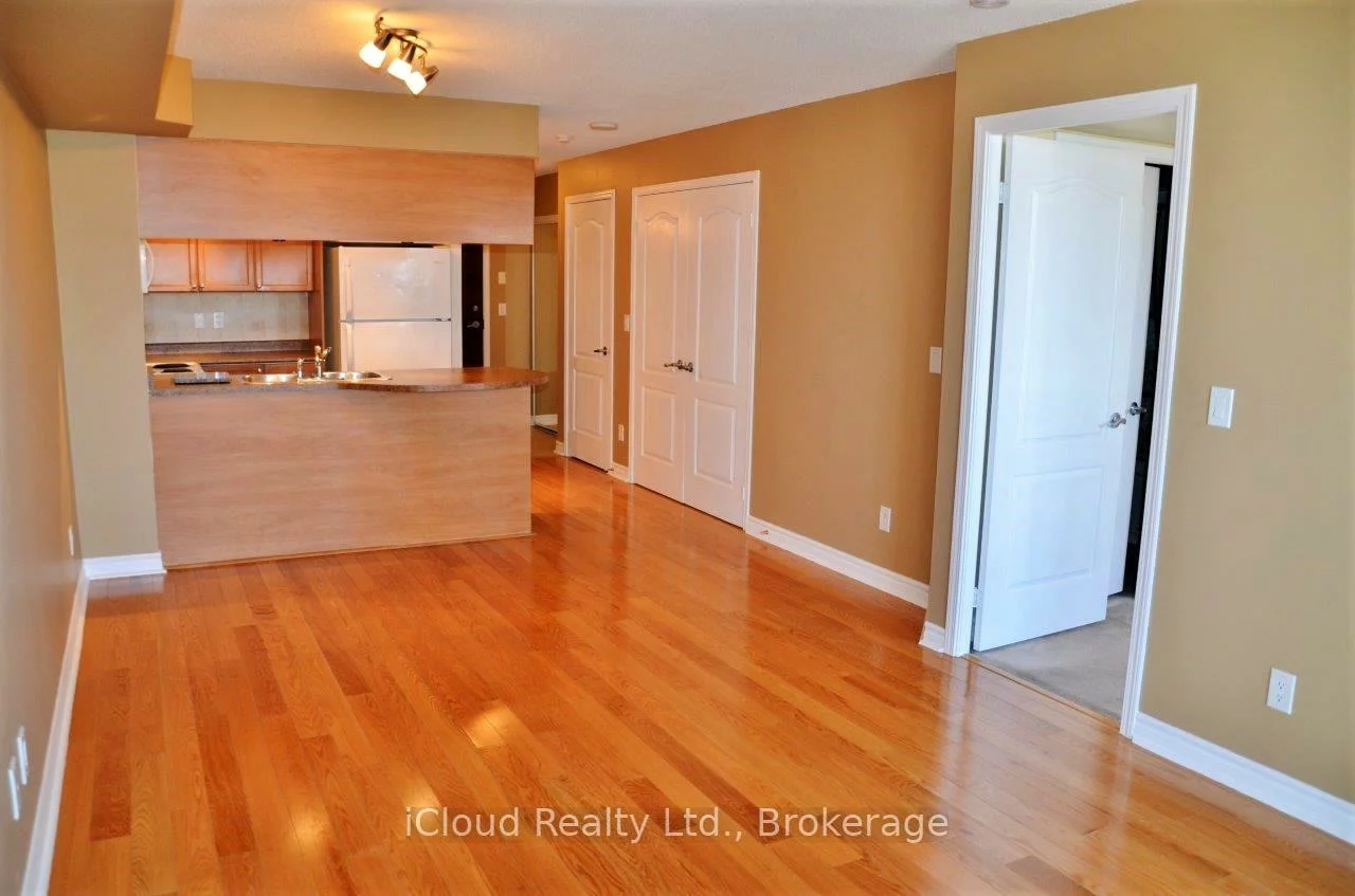 4090, Living Arts, City Centre, Mississauga