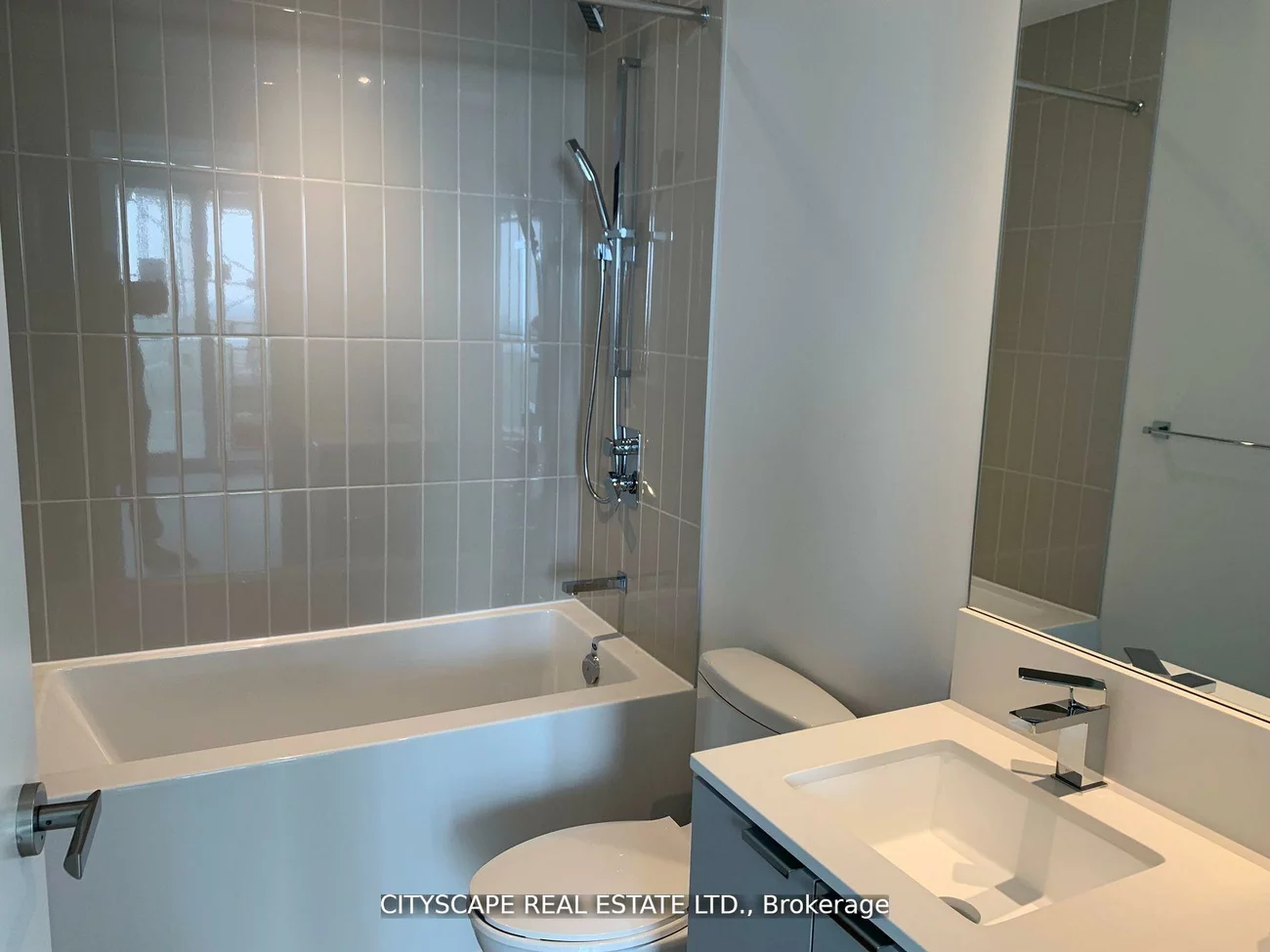 3883, Quartz, City Centre, Mississauga