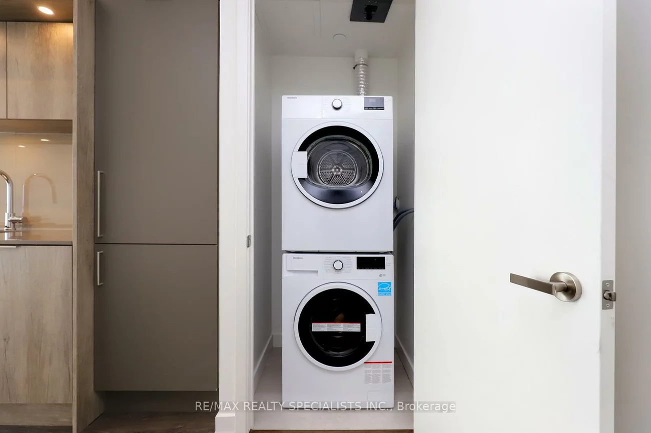 448, Burnhamthorpe, City Centre, Mississauga