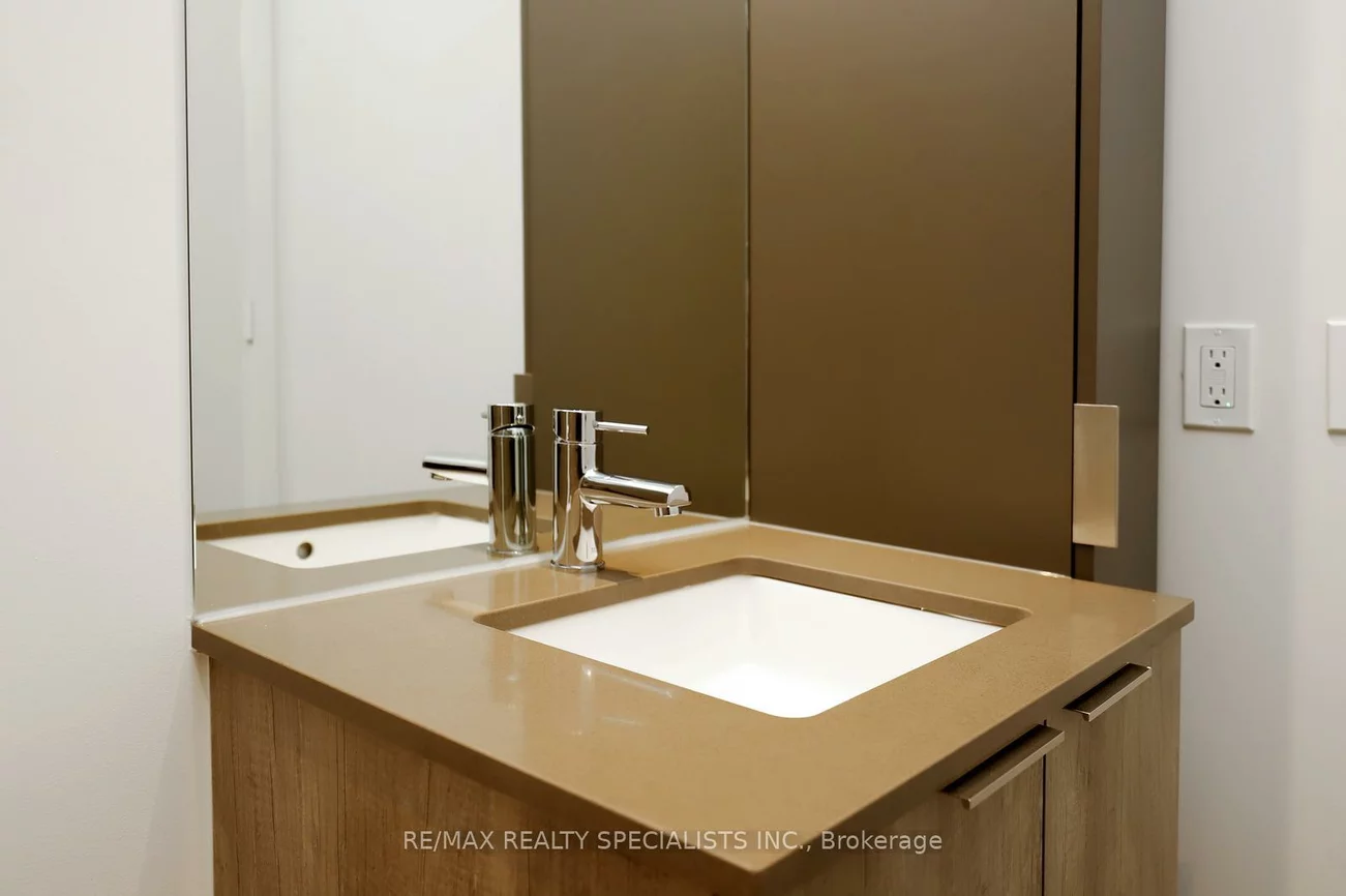 448, Burnhamthorpe, City Centre, Mississauga