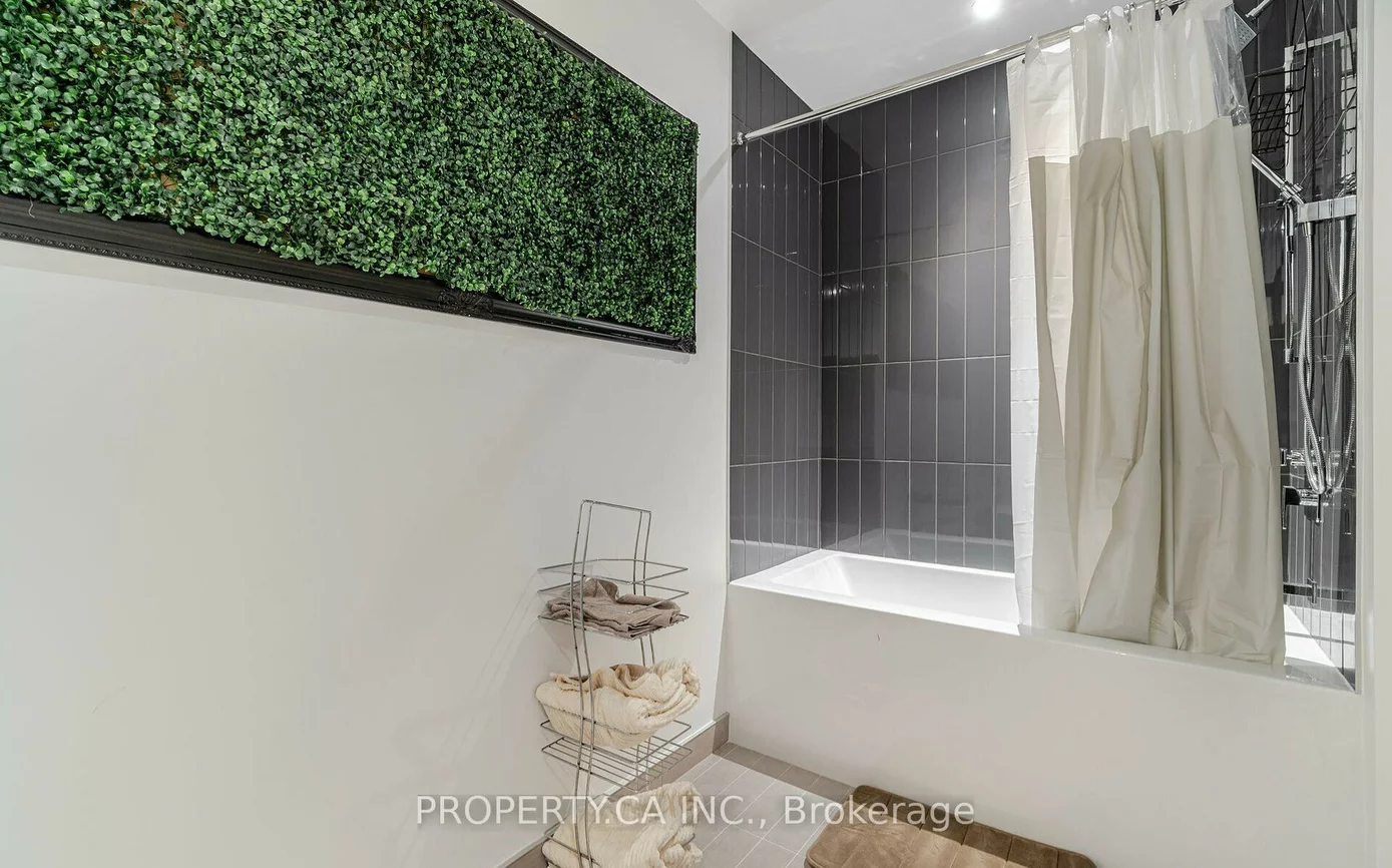 3900, Confederation, City Centre, Mississauga