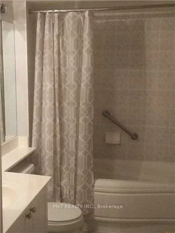 55, Strathaven, Hurontario, Mississauga