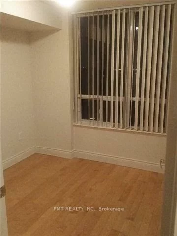 55, Strathaven, Hurontario, Mississauga