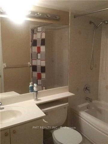 55, Strathaven, Hurontario, Mississauga