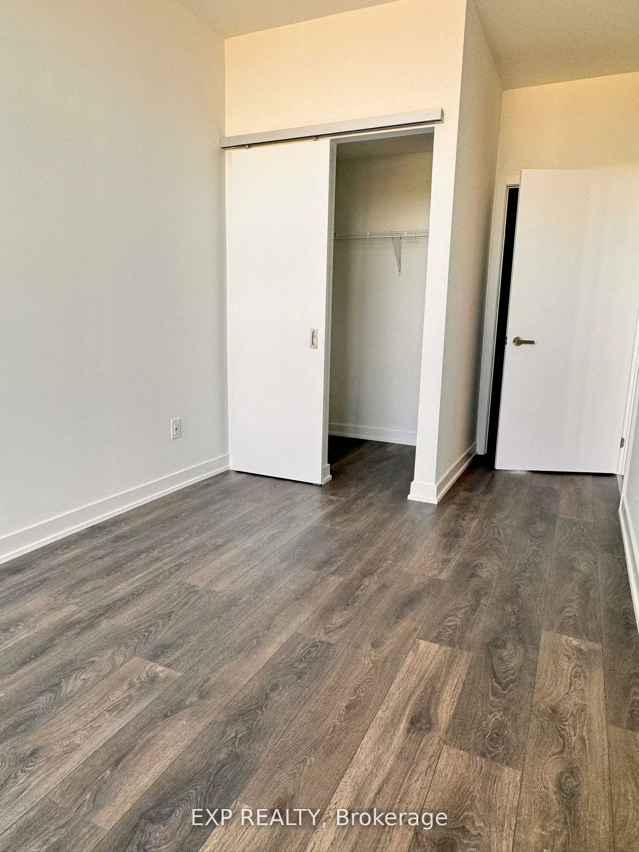 28, Ann, Port Credit, Mississauga