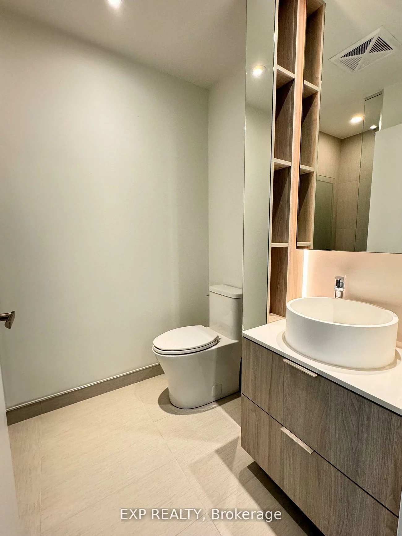 28, Ann, Port Credit, Mississauga