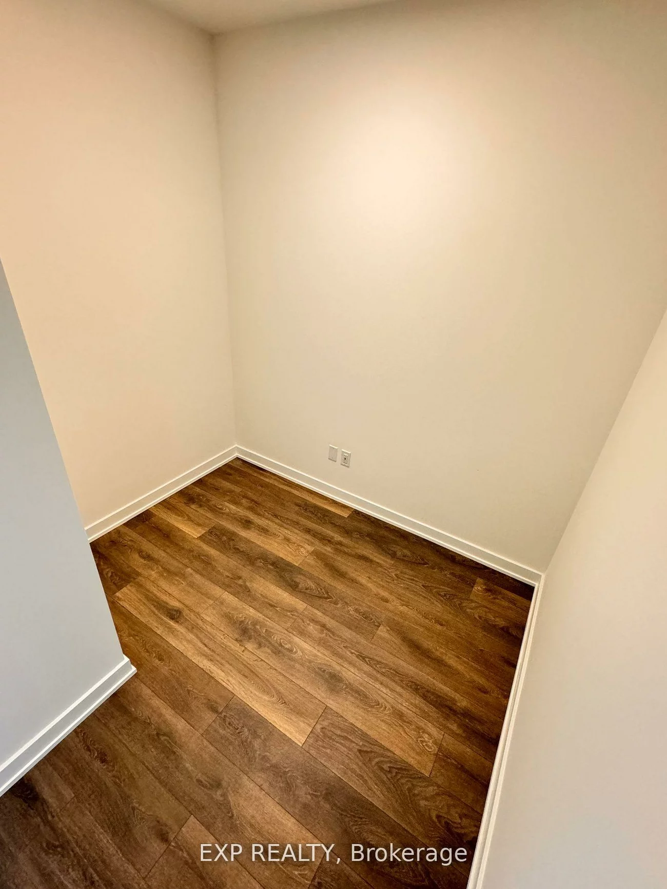 28, Ann, Port Credit, Mississauga