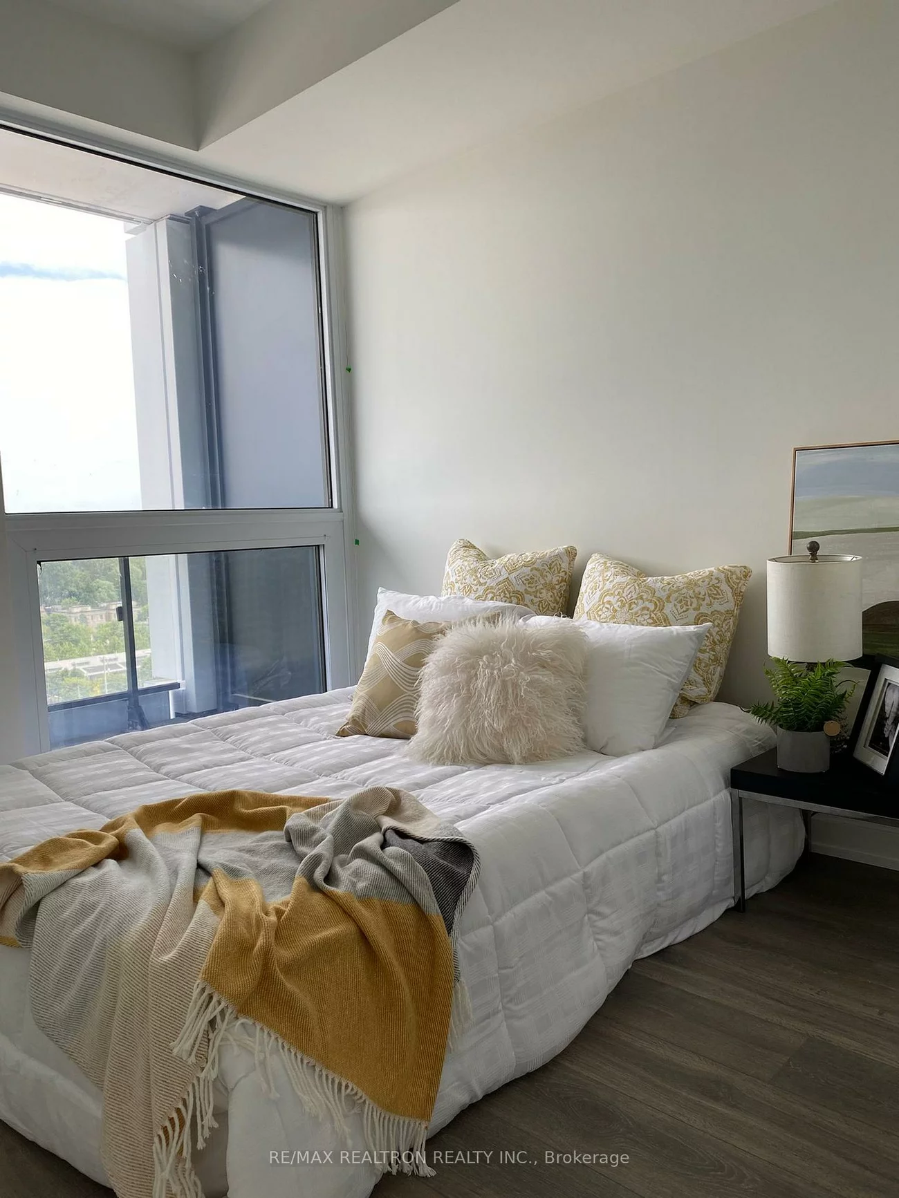 28, Ann, Port Credit, Mississauga