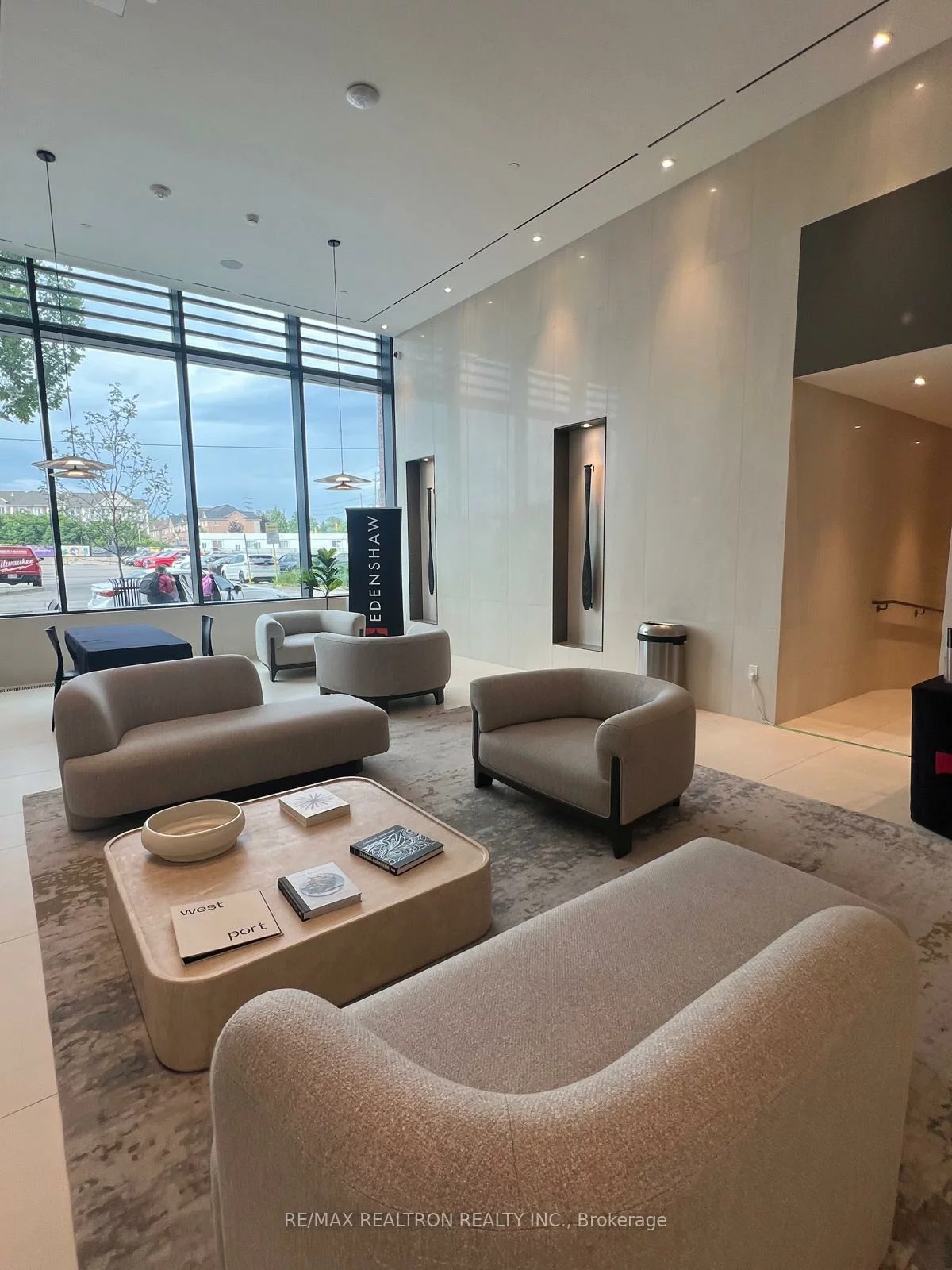 28, Ann, Port Credit, Mississauga