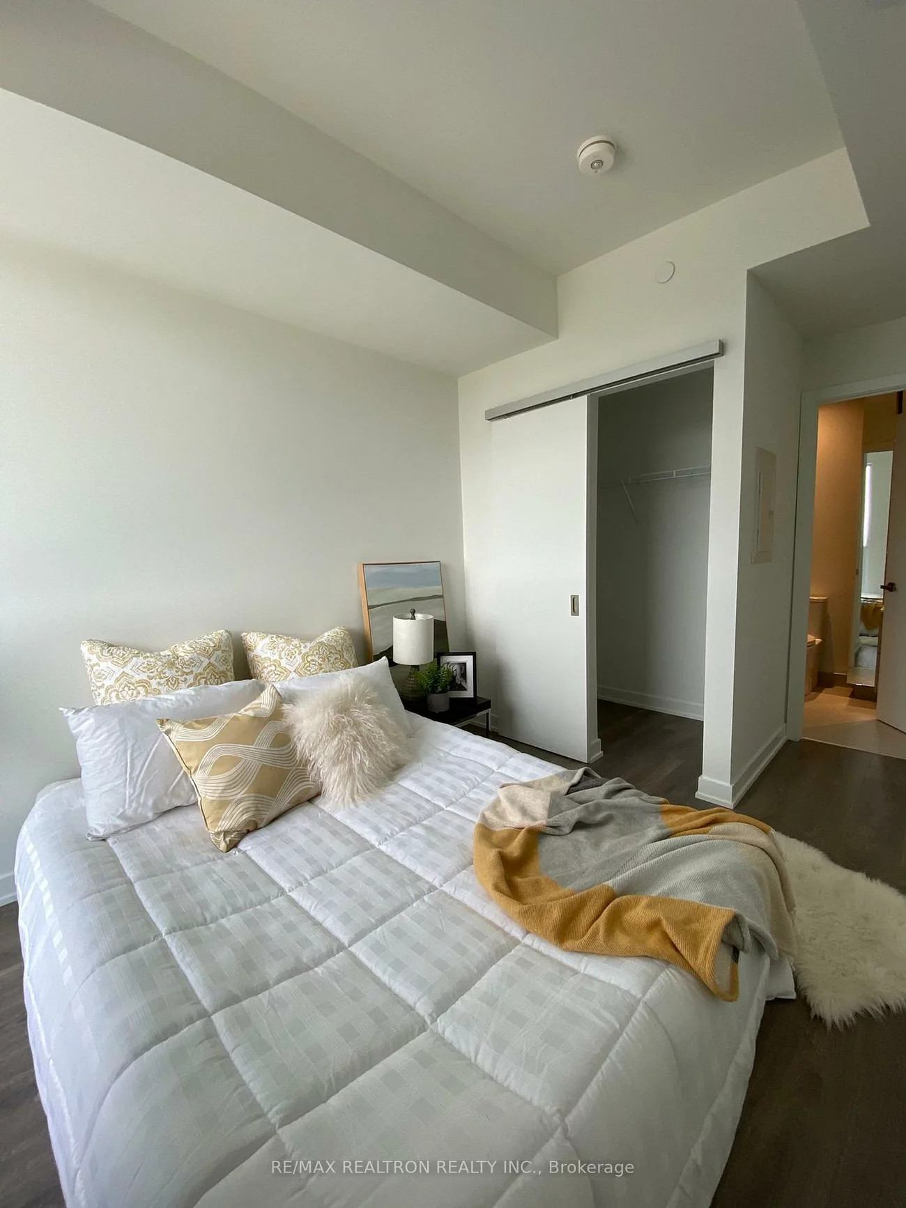 28, Ann, Port Credit, Mississauga