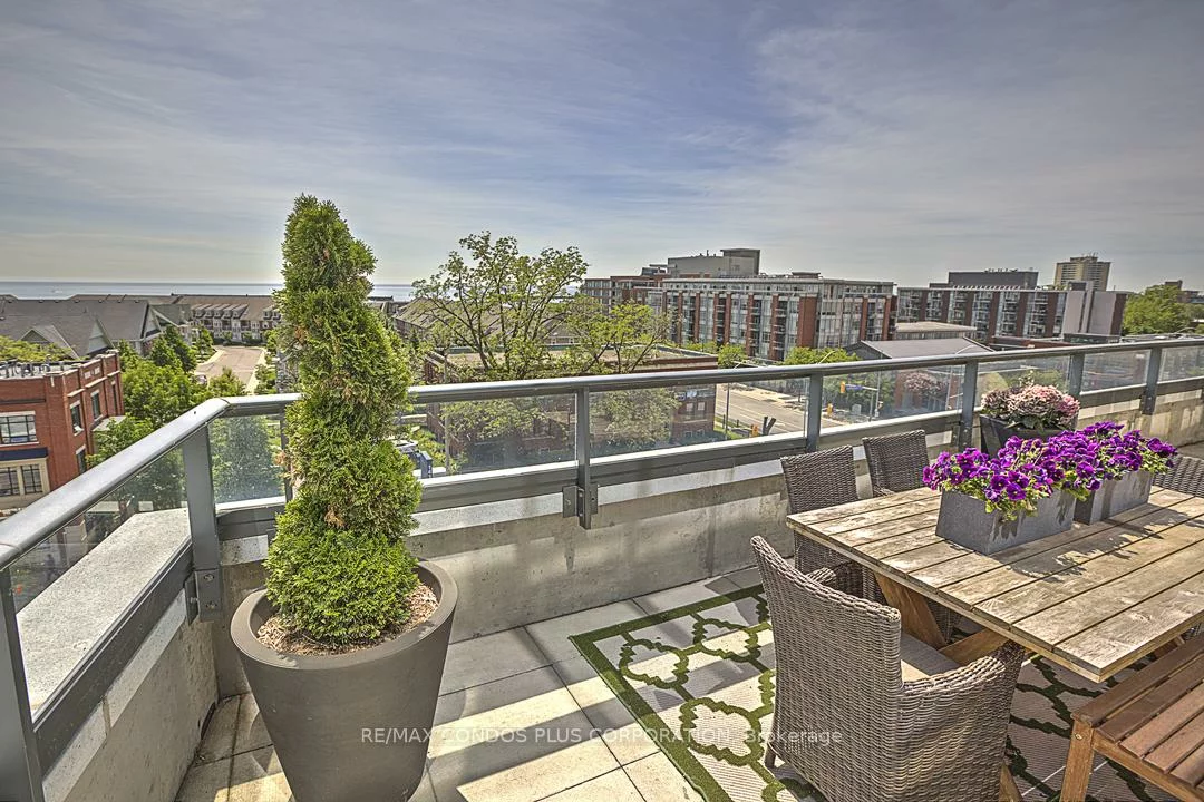 1, Hurontario, Port Credit, Mississauga