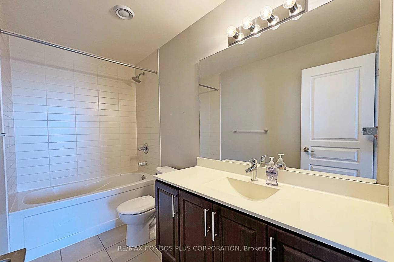 1, Hurontario, Port Credit, Mississauga