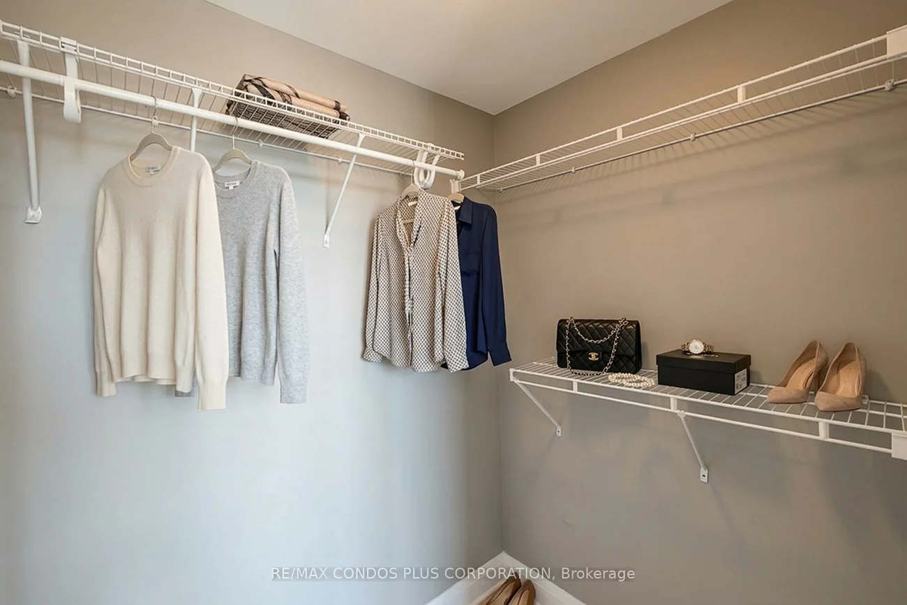 1, Hurontario, Port Credit, Mississauga