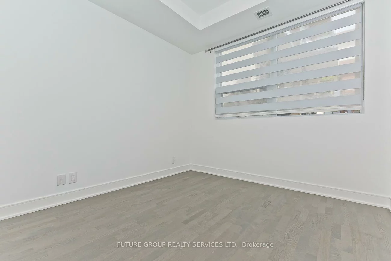 1575, Lakeshore, Clarkson, Mississauga