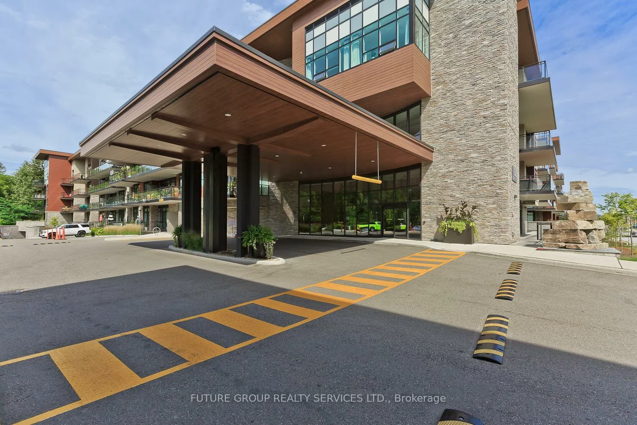 1575, Lakeshore, Clarkson, Mississauga