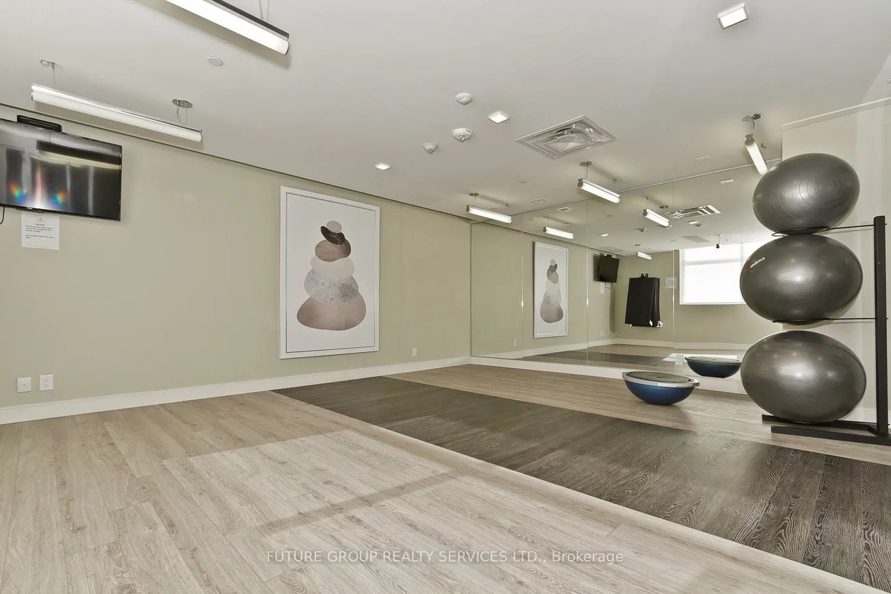 1575, Lakeshore, Clarkson, Mississauga