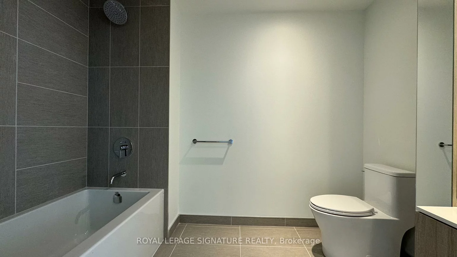 28, Ann, Port Credit, Mississauga