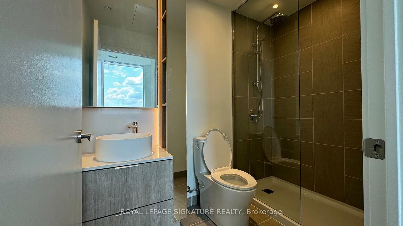 28, Ann, Port Credit, Mississauga