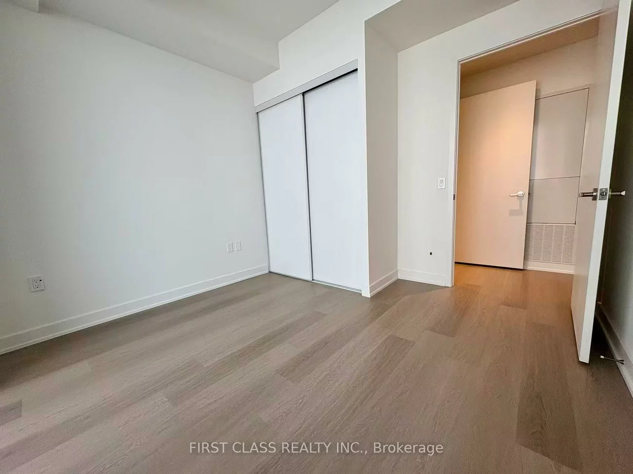 448, Burnhamthorpe, City Centre, Mississauga