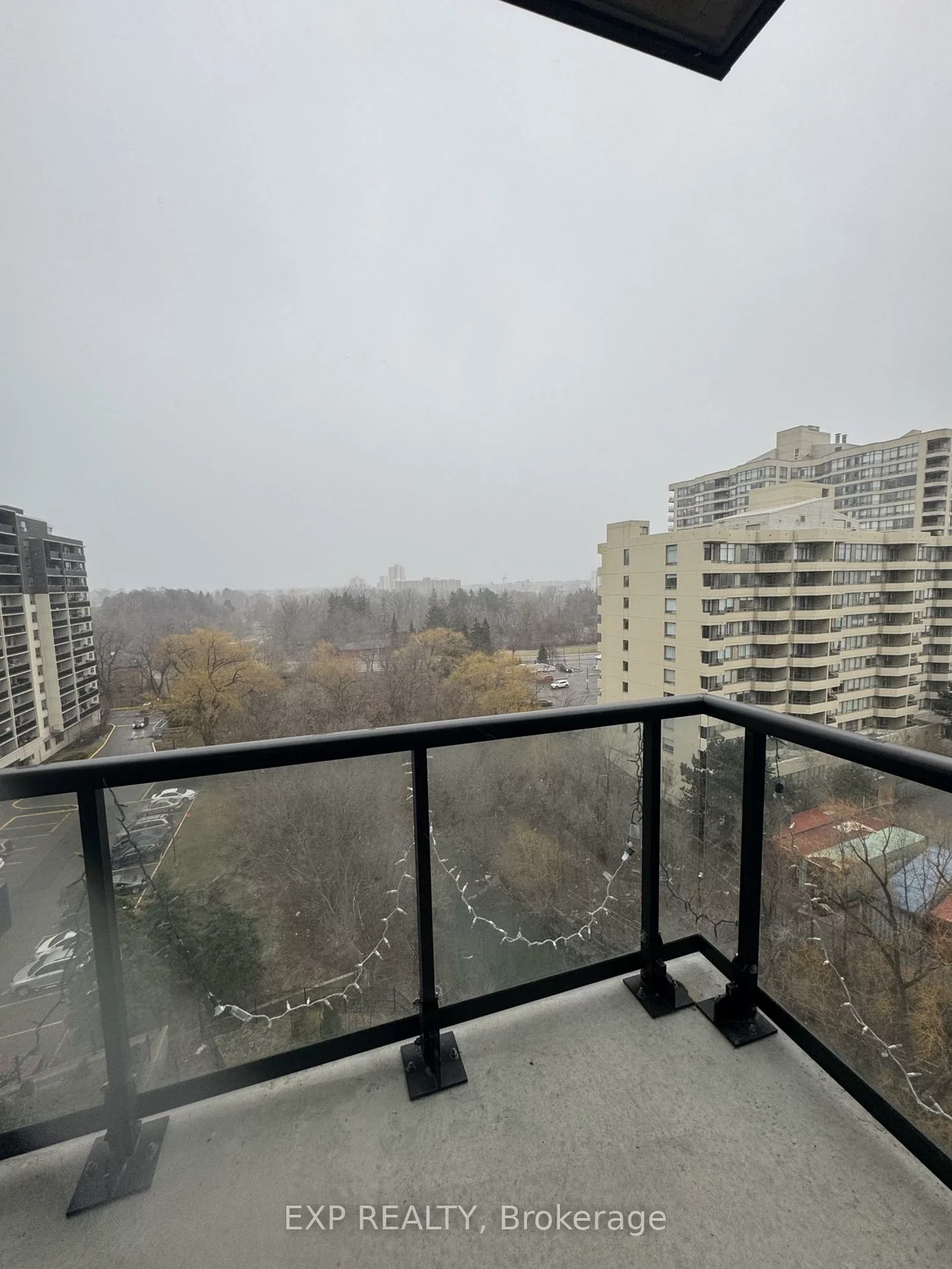 86, Dundas, Cooksville, Mississauga