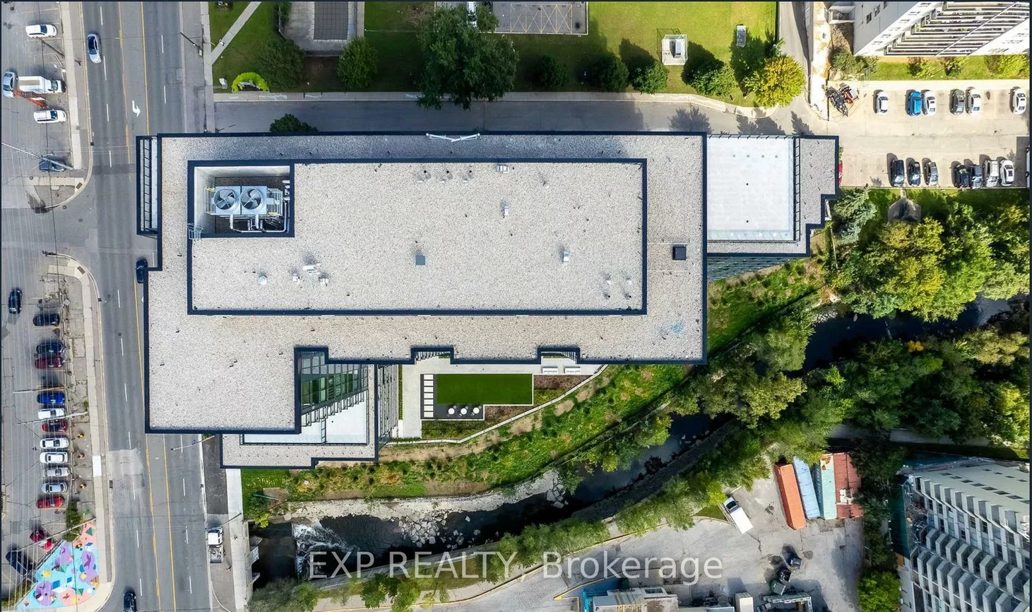 86, Dundas, Cooksville, Mississauga