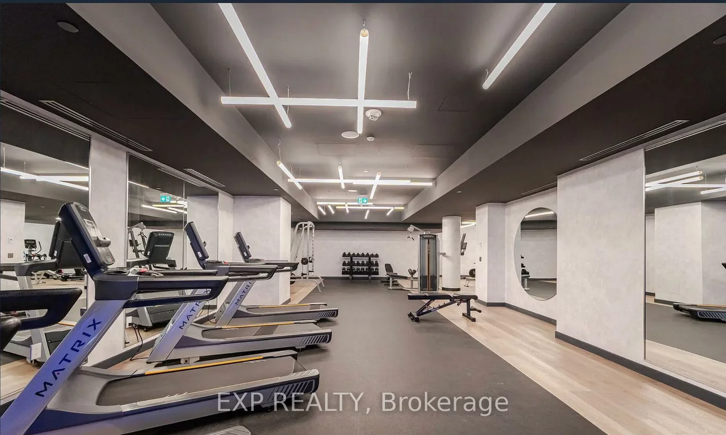 86, Dundas, Cooksville, Mississauga