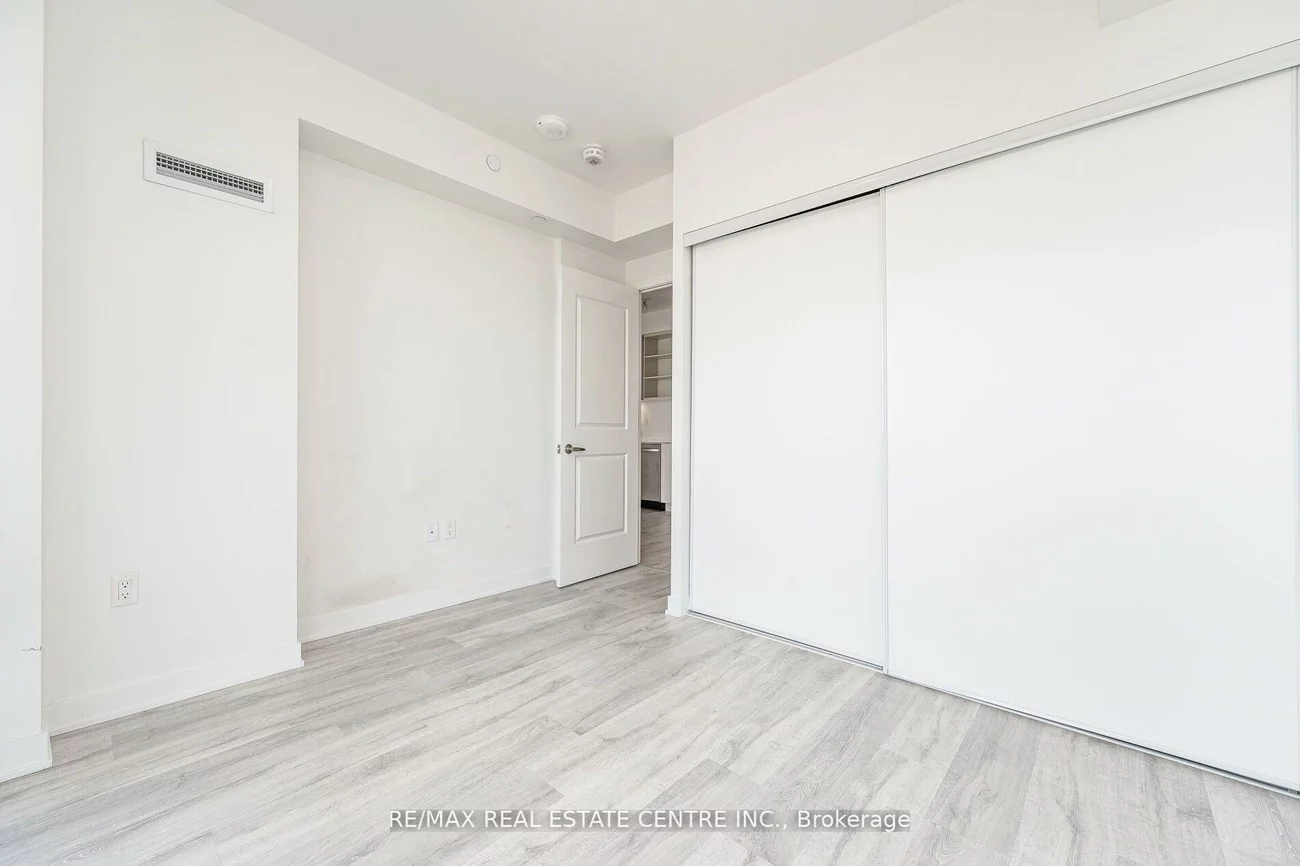 4655, Metcalfe, Central Erin Mills, Mississauga