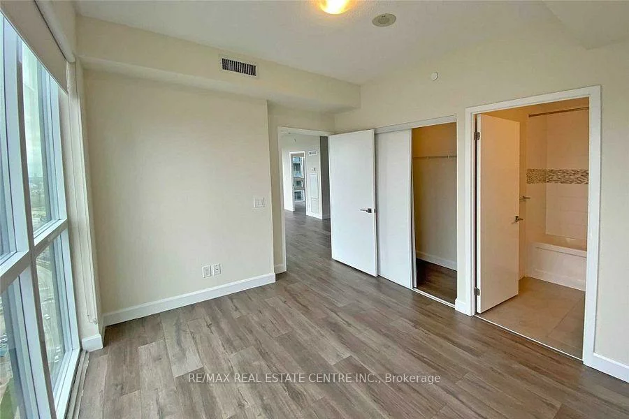 510, Curran, Creditview, Mississauga