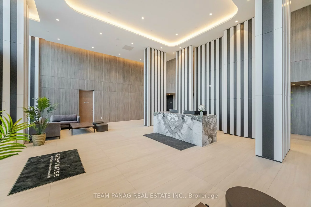 220, Missinnihe, Port Credit, Mississauga