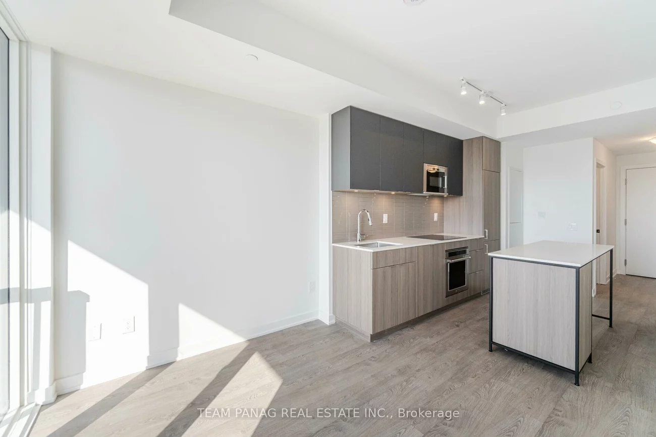 220, Missinnihe, Port Credit, Mississauga