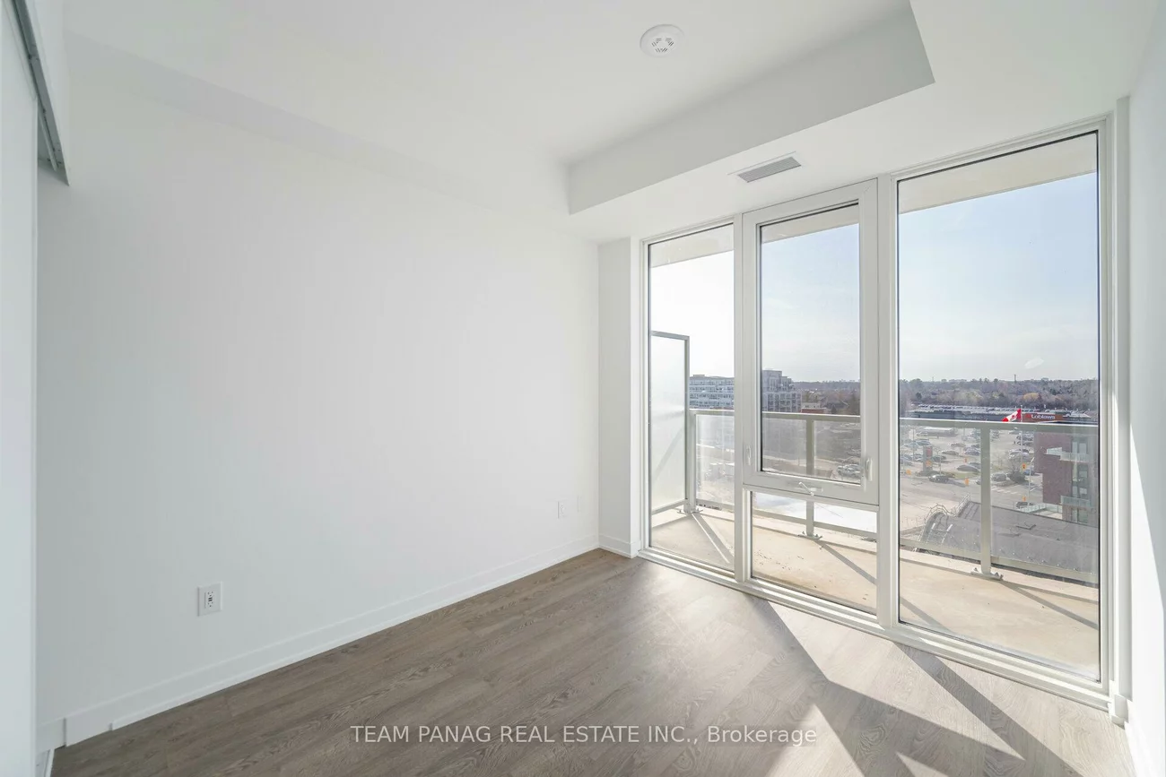 220, Missinnihe, Port Credit, Mississauga