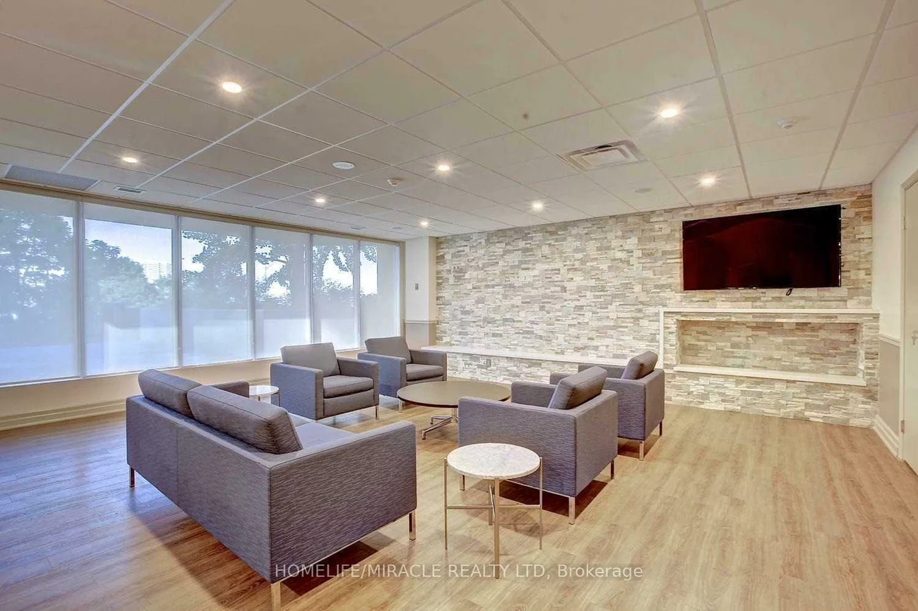 145, Hillcrest, Cooksville, Mississauga