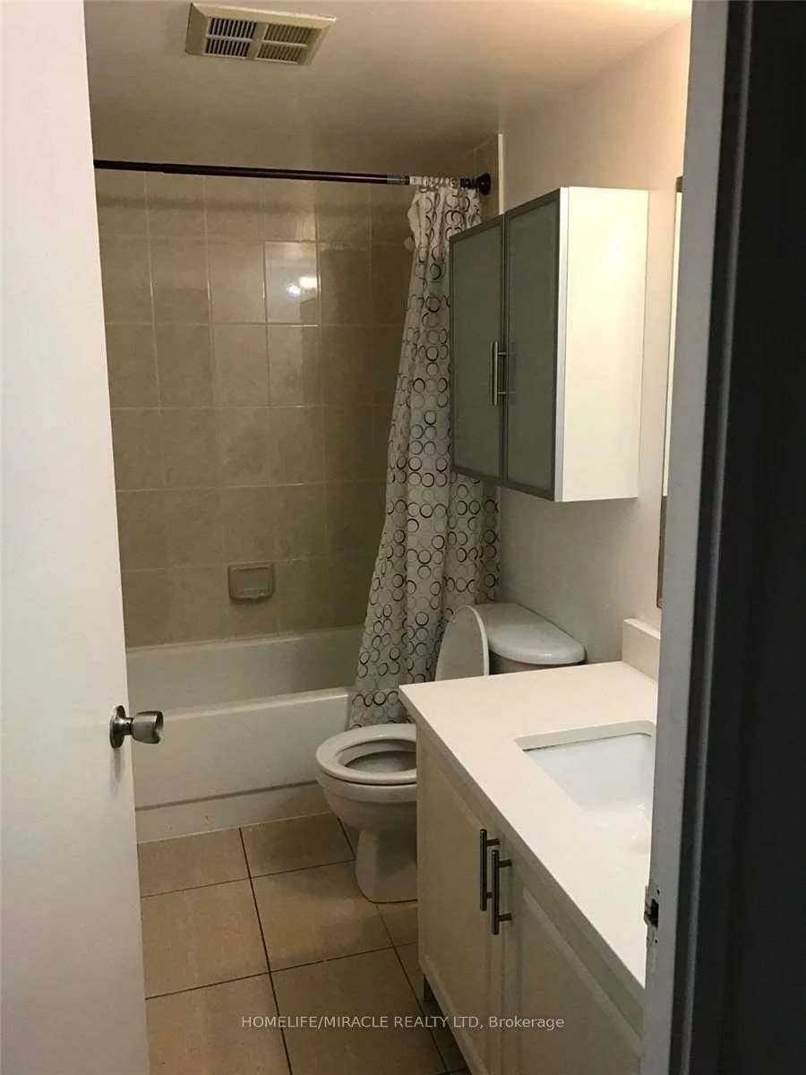 145, Hillcrest, Cooksville, Mississauga