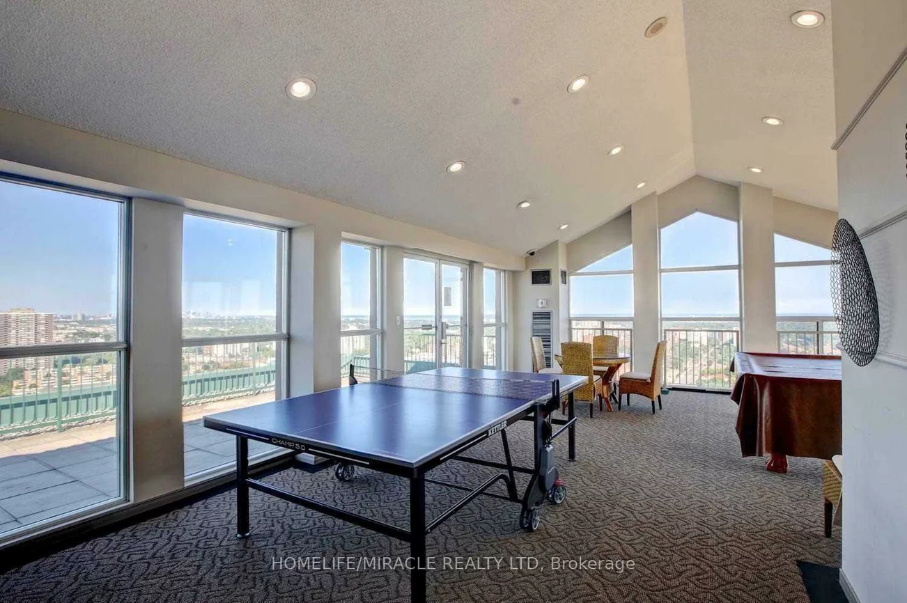 145, Hillcrest, Cooksville, Mississauga