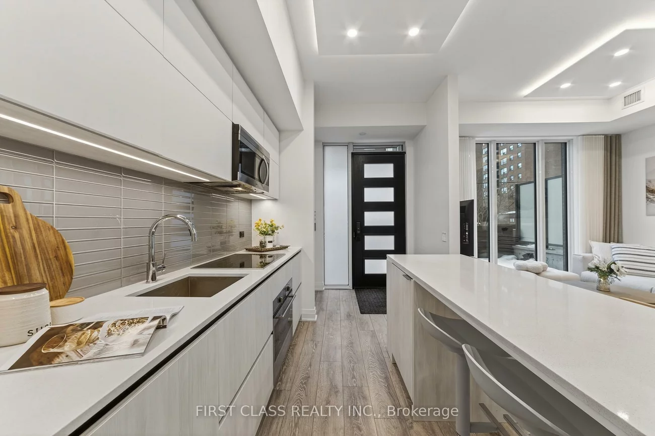 21, Park, Port Credit, Mississauga