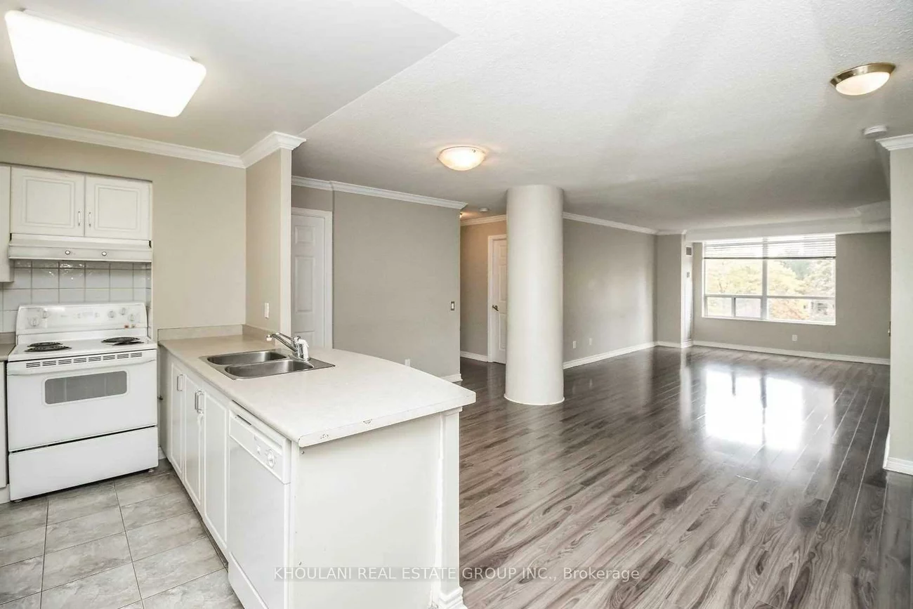 35, Kingsbridge Garden, Hurontario, Mississauga
