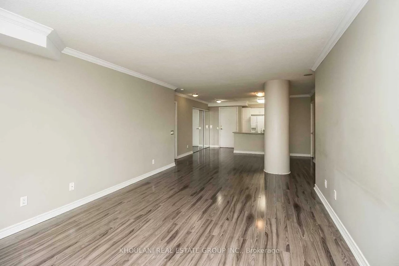 35, Kingsbridge Garden, Hurontario, Mississauga